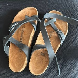 Black Yara Women’s Birkenstock.